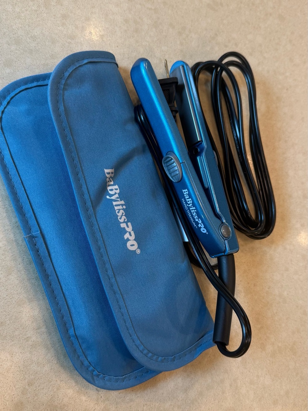 BaBylissPRO Nano Titanium Mini Hair Straightener – Travel Size – Excellent Condi